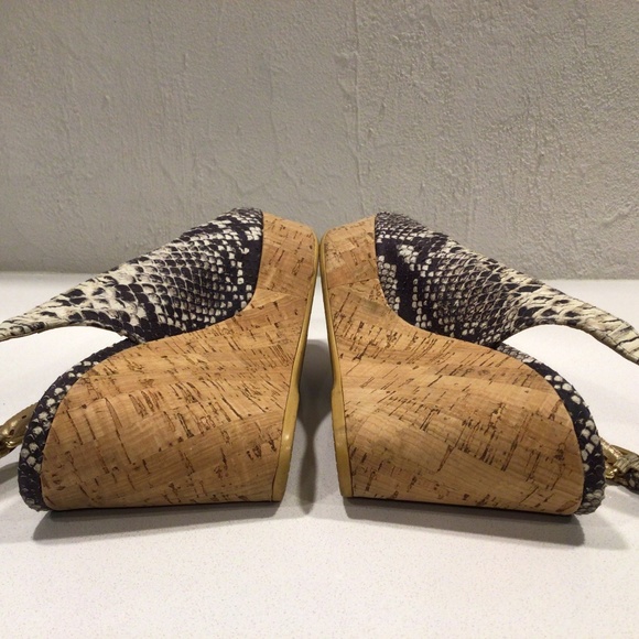 Stuart Weitzman Jean Peep Toe Wedge Sandal - Picture 11 of 13